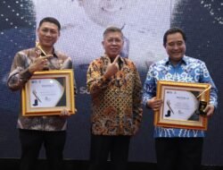 Forum Pimred Multimedia Indonesia Berikan Penghargaan Pena Emas