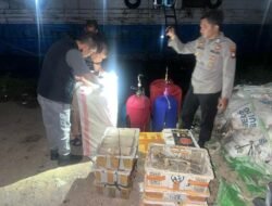 Ratusan Burung Disita dari Kapal Keluarga Makmur Jaya