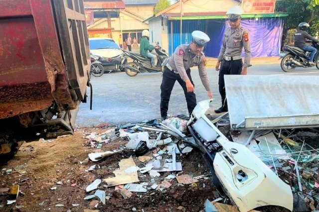 Pejalan Kaki Tewas Ditabrak Brio