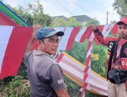 Pedagang Bendera Bingung Warga Cari Bendera One Piece