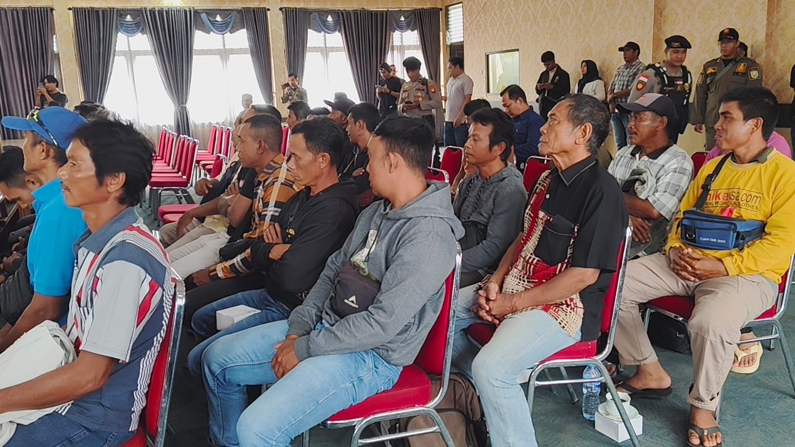 Pekerja PETI Keluh Kesah Dengan Ontot. Kerja Hanya Untuk Cari Makan
