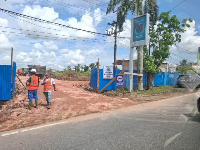 Aktivitas Pembangunan Ilegal di Tanah Sengketa Dahlan Iskan