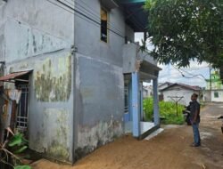 Orang Tak Dikenal Teror Bakar Rumah