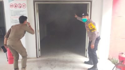 Ruang Radiologi RSUD Landak Terbakar