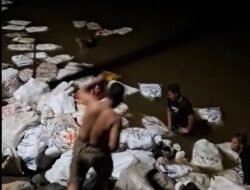 Kapal Pengangkut 23 Ton Kopra Karam Diterjang Cuaca Buruk
