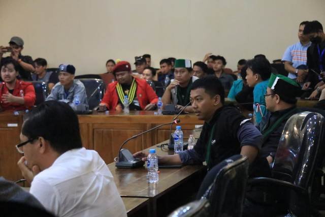 Forkompinda Kalbar Full Tim Temui Massa Sampaikan Tuntutan dan Menyorot Kinerja Dewan