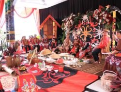 Lestarikan Pernikahan Adat Dayak di Era Modern