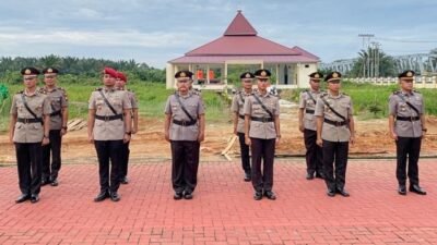 Kasat dan Kapolsek di Polres Kubu Raya Dimutasi. Kapolres Ingatkan Jaga Marwah