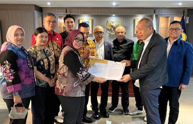 DPRD Kalbar Sampaikan Tuntutan Pendemo ke DPR RI