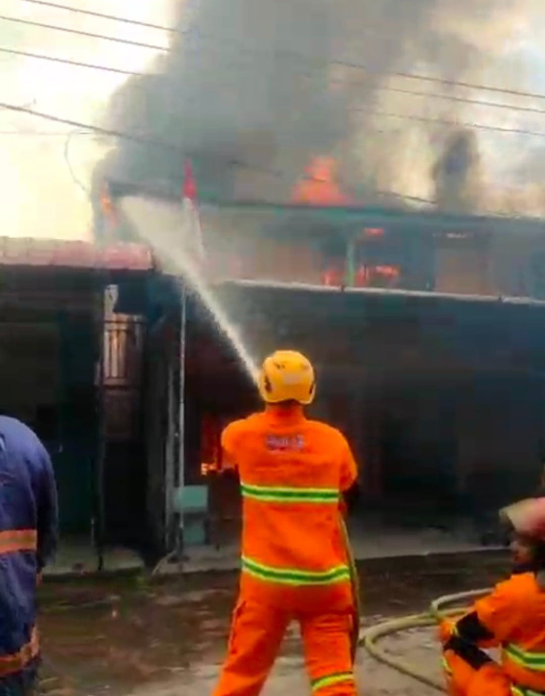 Kebakaran Hebat di Pasar Senggol Alas Kusuma