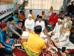 Nurul Samsih Gunakan Sampan Untuk Melangsungkan Pernikahan di MPP