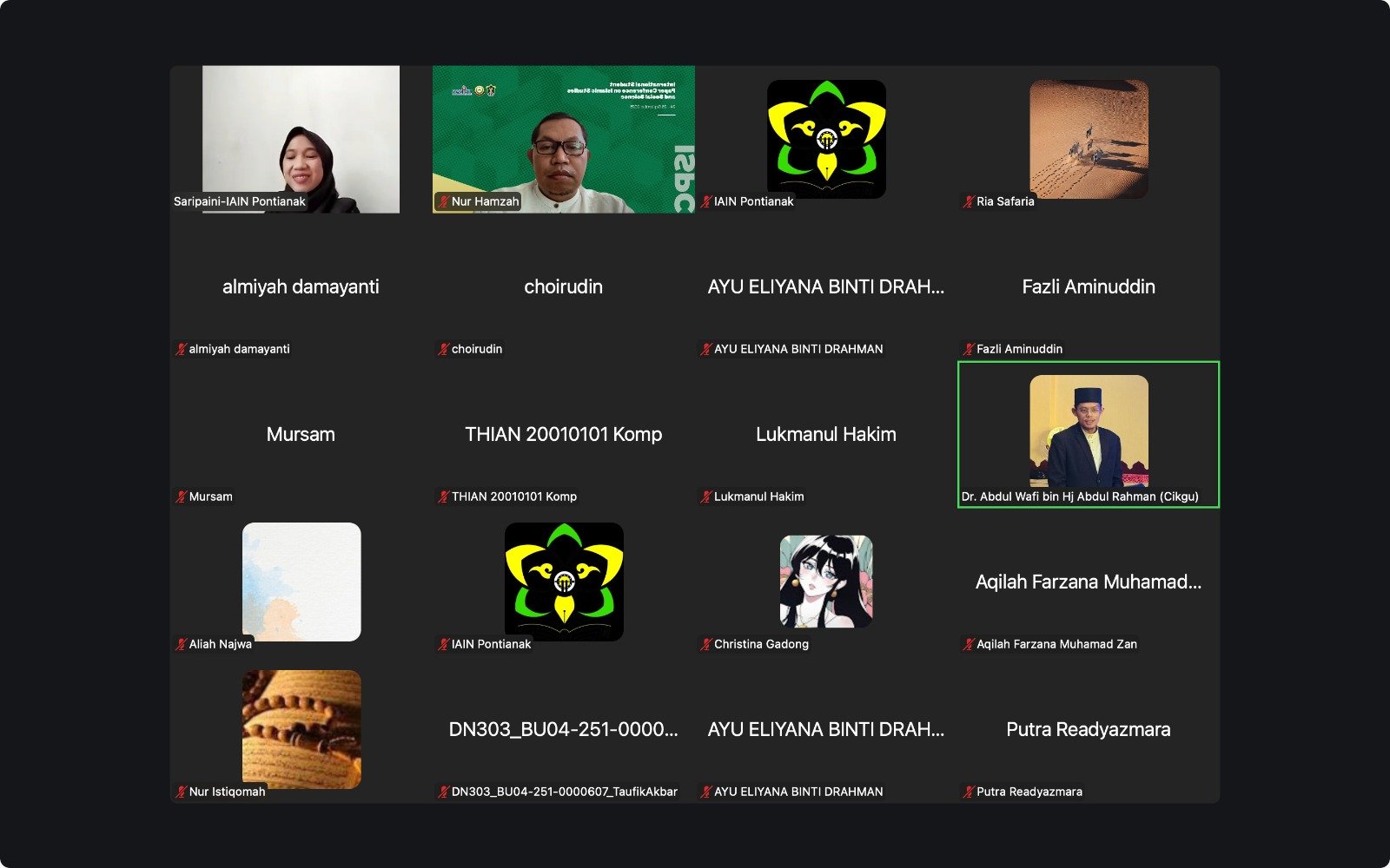 Presentasi oleh peserta International Student Paper Conference secara daring