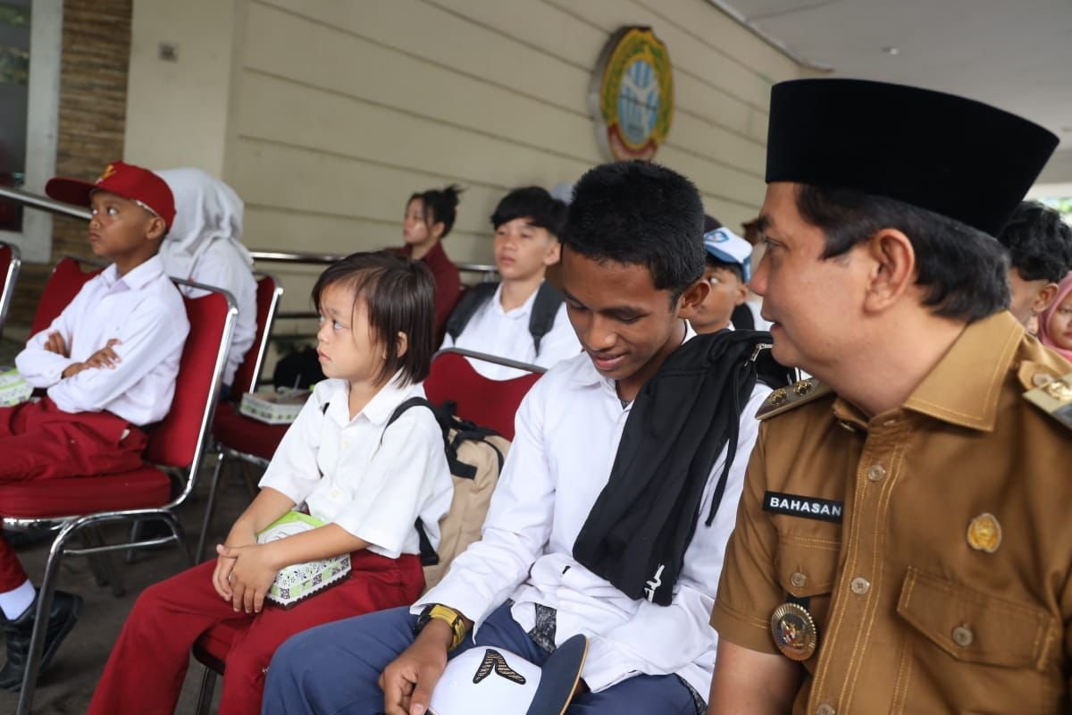 12 Anak Pontianak Belajar di Sekolah Rakyat