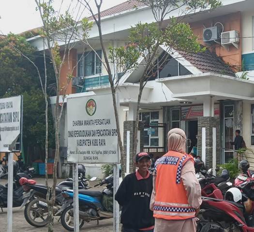 Kantor Pemerintah Dilarang Ditarik Uang Parkir