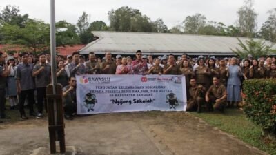 Ajarkan Pendidikan Politik Kepada Pelajar