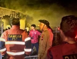 10 Unit Mess PT MUBK Kuala Mandor B Terbakar