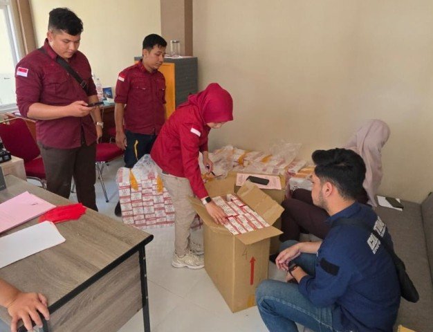 HS Selundupkan 800 Ribu Batang Rokok dan Ribuan Kg Sosis Malaysia