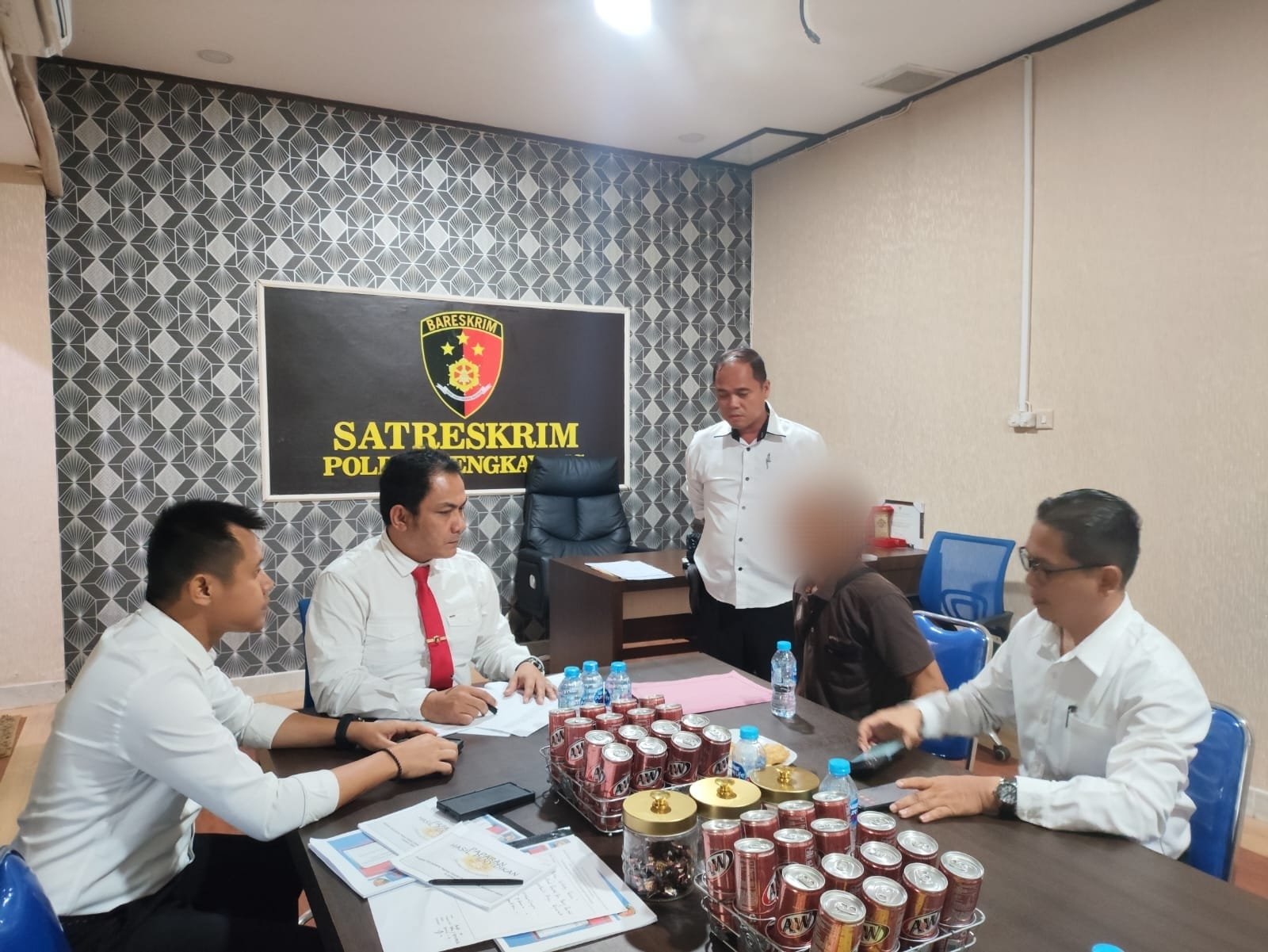 Kepala Dusun 8 Kali Menyetubuhi Remaja 17 Tahun