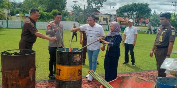 Barang Bukti Hasil Kejahatan Dimusnahkan