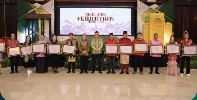 12 Maestro Budaya Kalbar Dianugrahi Penghargaan