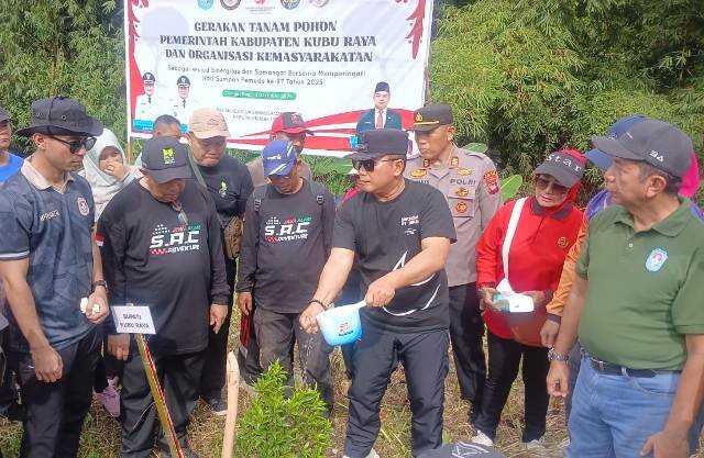 Rawat Alam Dengan Tanam Pohon