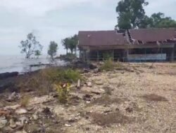 SDN 12 di Kuala Karang Roboh Terkikis Abrasi, Sisa Dua Kelas Masih Bertahan