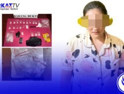 Wanita Cantik Jual Sabu di Tepi Jalan Ditangkap