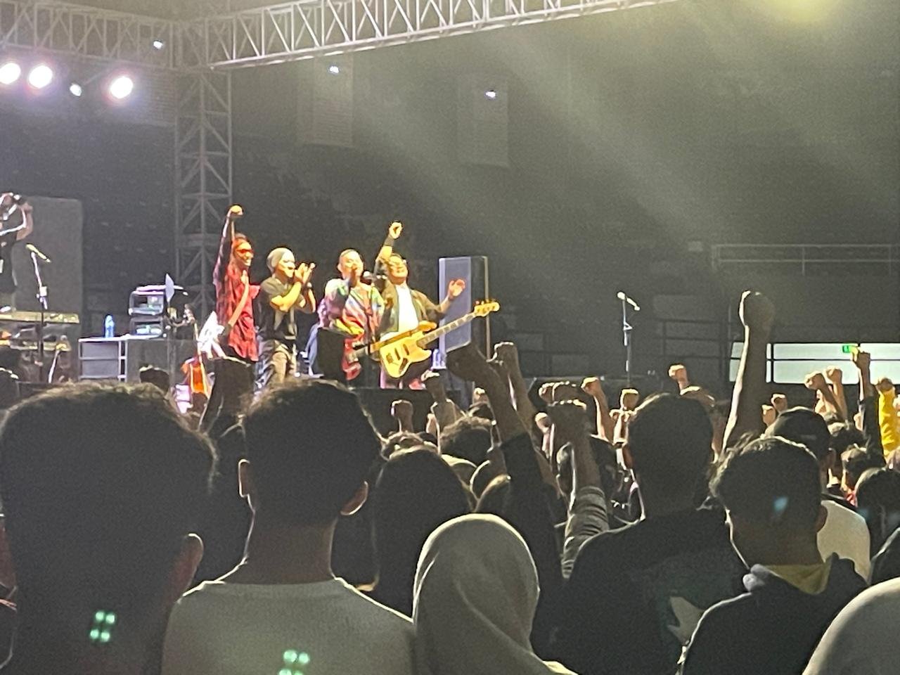 Konser Band di Borneo Fair Ciptakan Atmosfer Hipnotis Penonton
