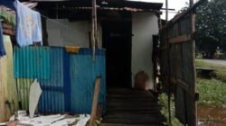 Rumah Reot Jadi Saksi Bisu Perjuangan Lima Jiwa di Parit Baru