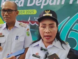 Tenaga Kesehatan Layani Masyarakat Dengan Hati