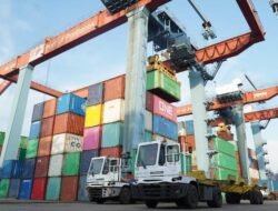 Pelindo Lamban Pindahkan Peti Kemas dari Pelabuhan Dwikora ke Kijing