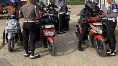 Propam Razia Kendaraan Polisi