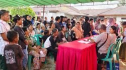 Warga Antre Terima BLTS, di Sanggau Capai 44.623 Orang