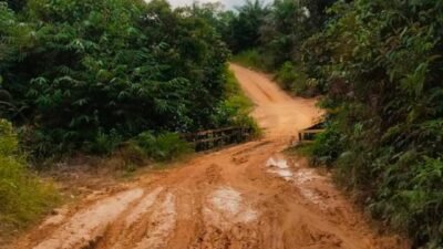 Dituding Warga Merusak Jalan, PT ASL Ungkap Rebutan Batu Untuk Perbaiki
