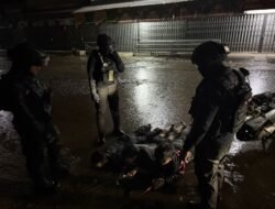 Tiga Remaja Diamankan Bawa Bom Molotov dan Clurit Untuk Tawuran