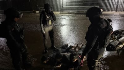 Tiga Remaja Diamankan Bawa Bom Molotov dan Clurit Untuk Tawuran