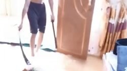 Banjir Rob, Biawak "Bertamu" ke Rumah Warga