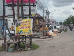 Pedagang Serdam Bongkar Bangunan dan Mundur 7 Meter
