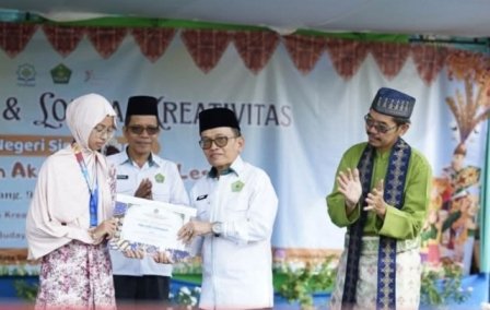 Siswa Tunjukan Potensi Kreativitas di Pentas Seni Mts