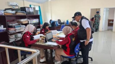 Kejati Kalbar Geledah Kantor Perusda Aneka Usaha Kalbar