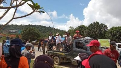 Warga Setopkan Truk Tangki CPO Bertonase Besar