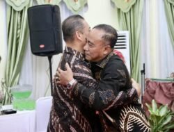 Konflik Berakhir, Norsan – Krisantus Kembali Berpelukan