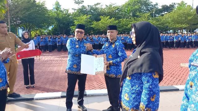 1.842 PPPK Paruh Waktu Kubu Raya Terima SK. Totalias Pengabdian