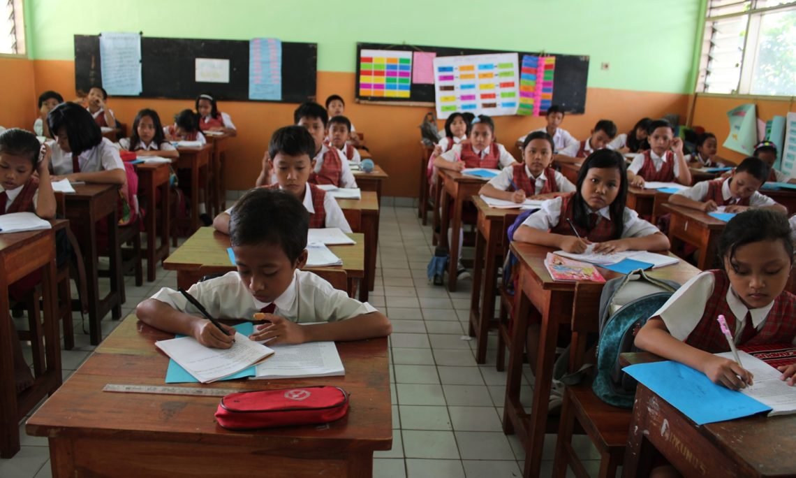 Penerapan Full Day School Masih Dikaji