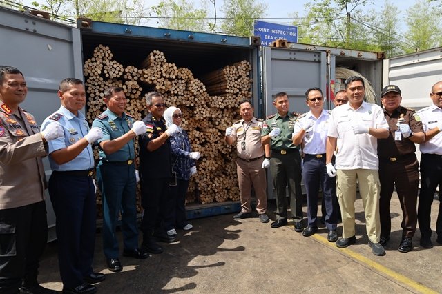 Bea Cukai Kalbagbar Gagalkan Ekspor Ilegal 58 Ton Rotan ke Tiongkok