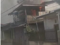 Api Hanguskan Rumah di Komplek Bhayangkara Permai