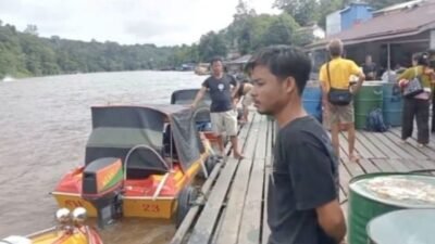 Di Ambalau BBM Langka, Harga Capai Rp23 Ribu per Liter. Angkutan Sungai Mogok