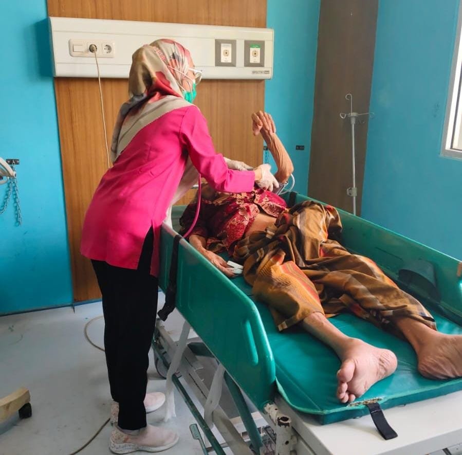 Lansia Terlantar Dekat MPP