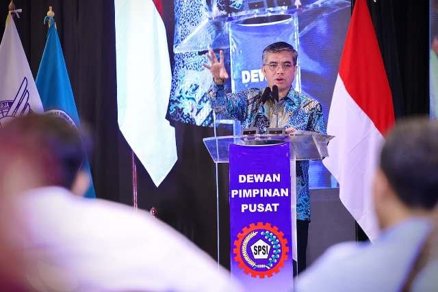 Anggota Serikat Pekerja Harus Miliki Sertifikat Keahlian