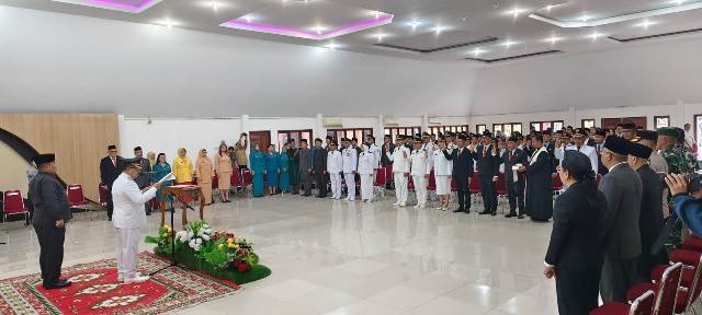 92 Pejabat Sanggau Dilantik, 7 Kepala OPD Dirotasi